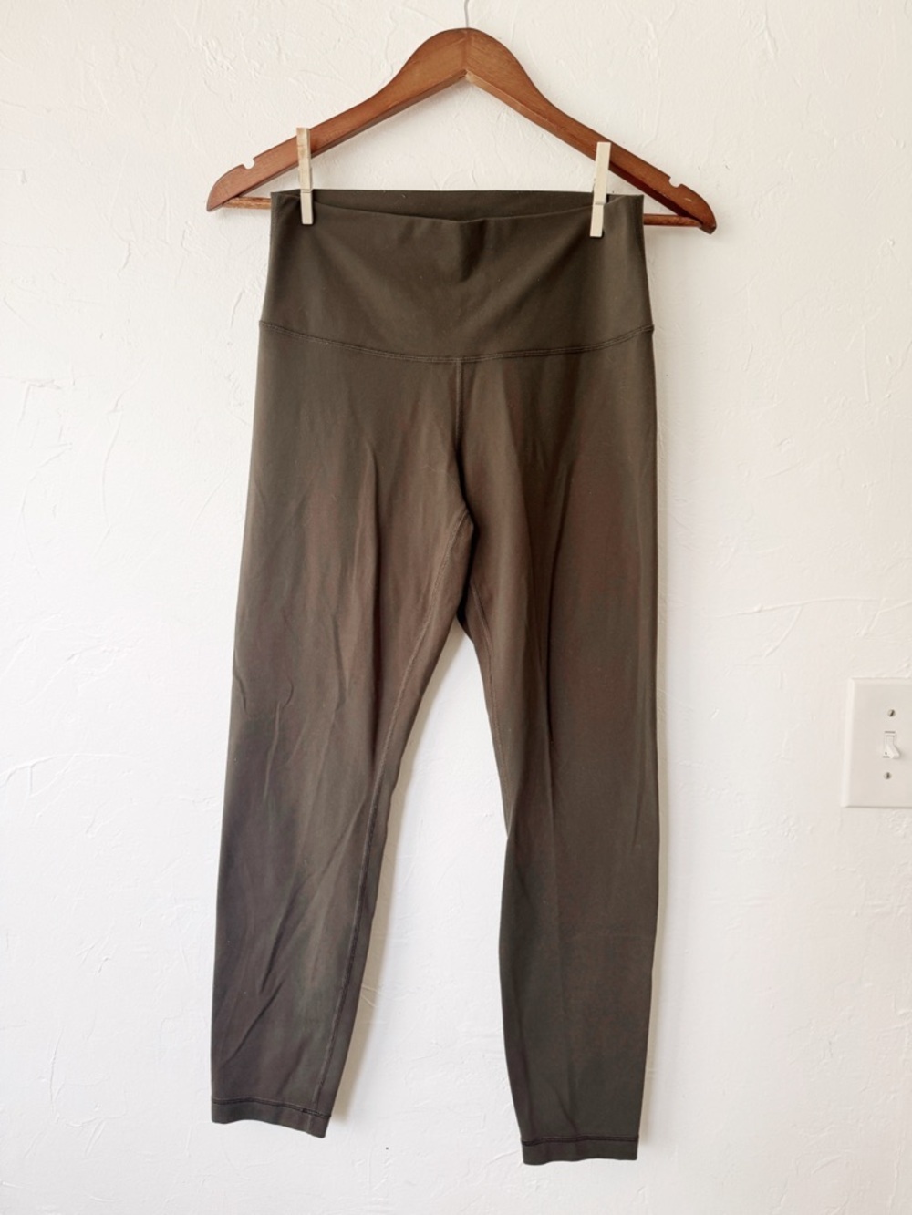 Lululemon High-Waist Olive Green Leggings size ~8